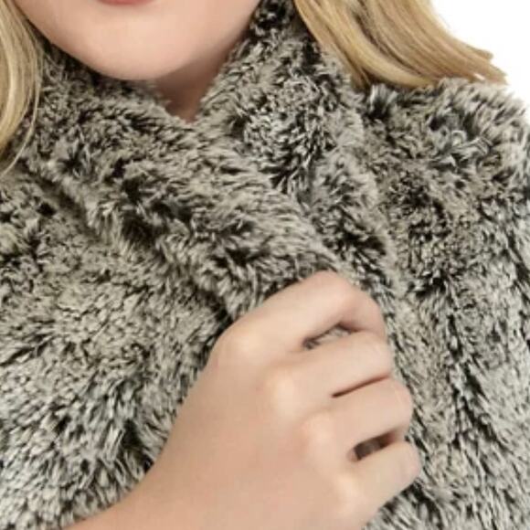 Woman’s Democracy Fur Vest Size 3X - Picture 7 of 8